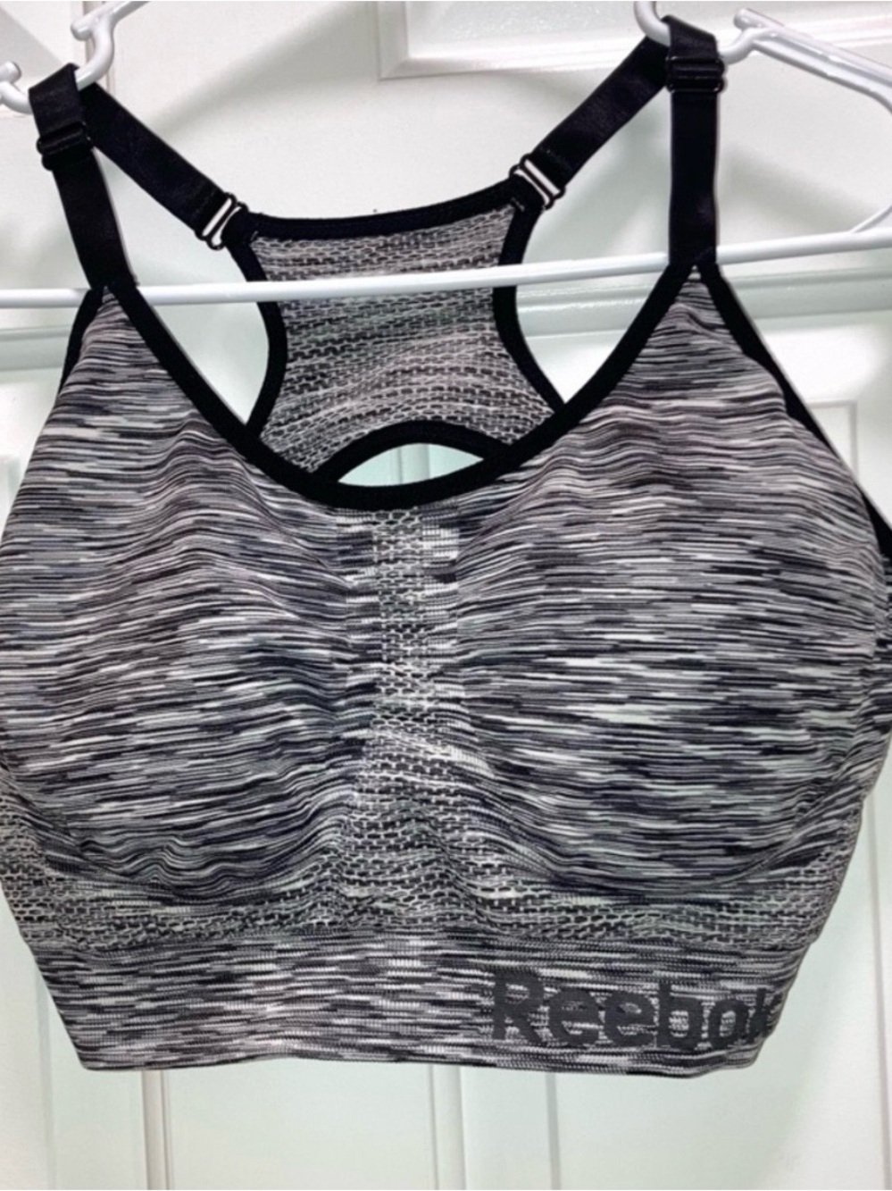 Reebok seamless sports bra black and white space-dye pattern Size XL (16/18)